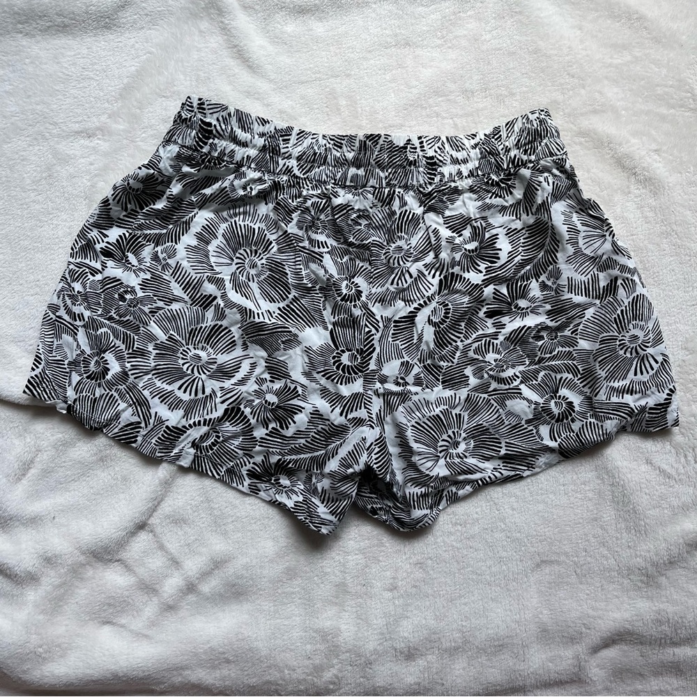 Old Navy Black and White Floral Shorts
